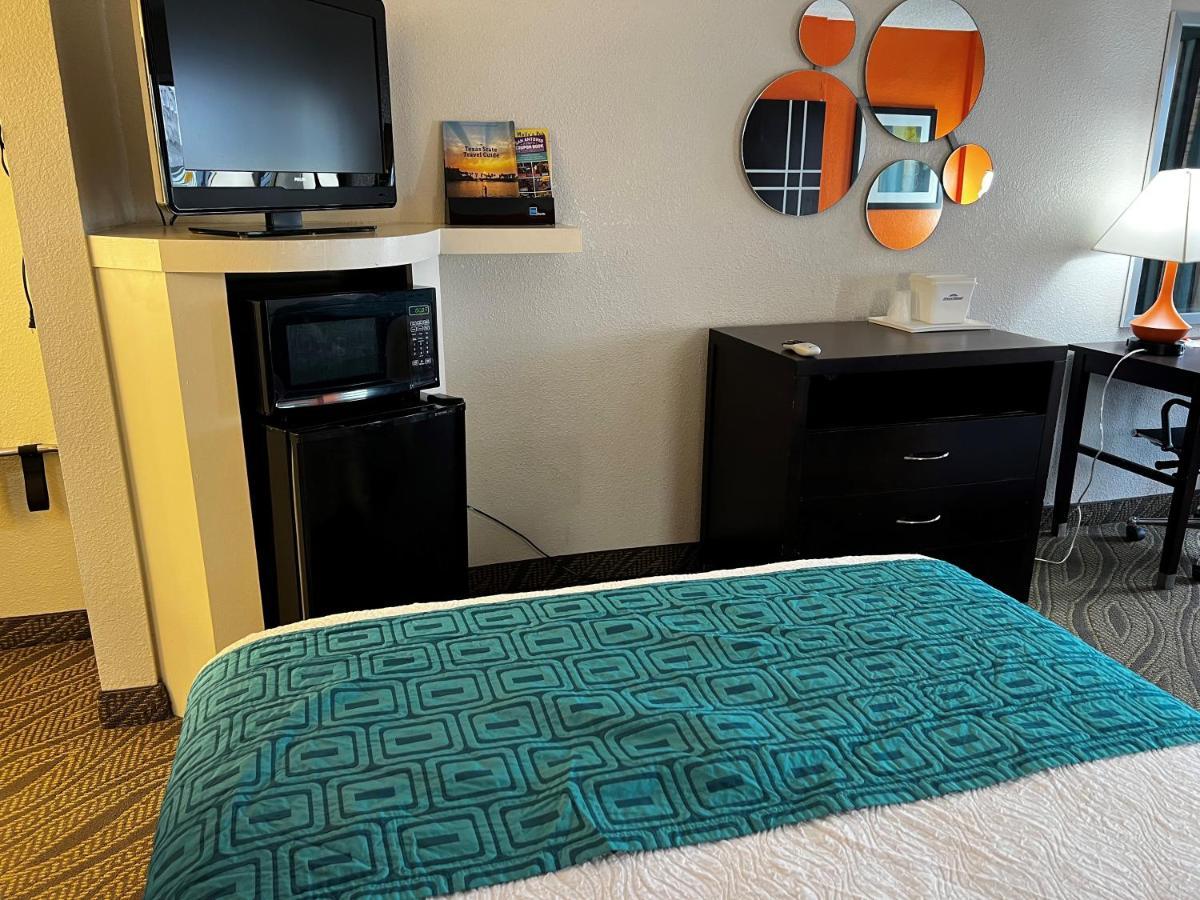 Howard Johnson By Wyndham Heights Downtown Hotel 2*