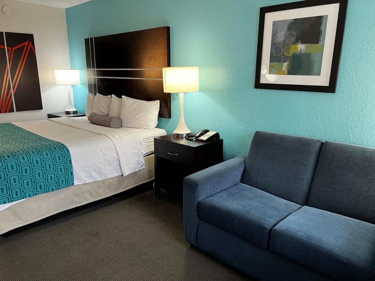Howard Johnson By Wyndham Heights Downtown Hotel 2*