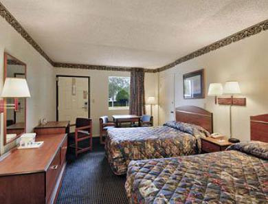 Howard Johnson By Wyndham Heights Downtown Houston